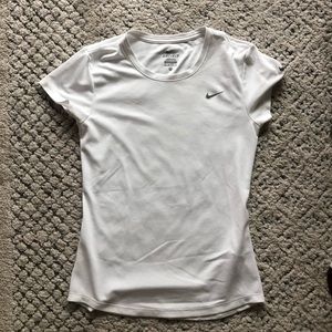 Nike Running/Workout T Shirt White Size XS